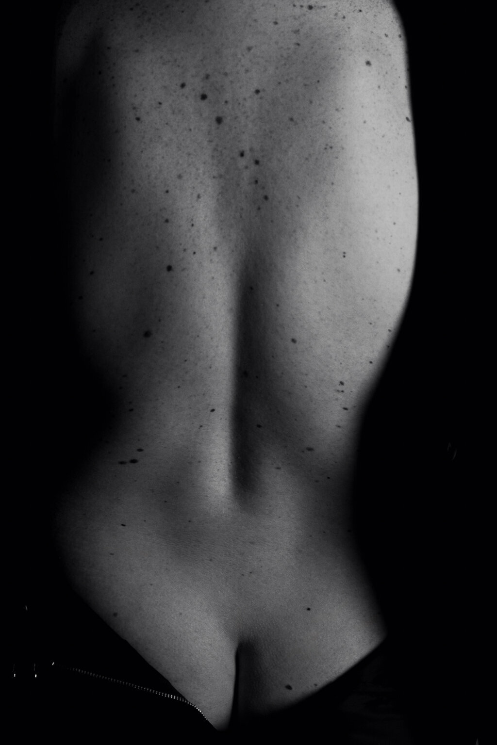 black-and-white-boudoir-photography-2