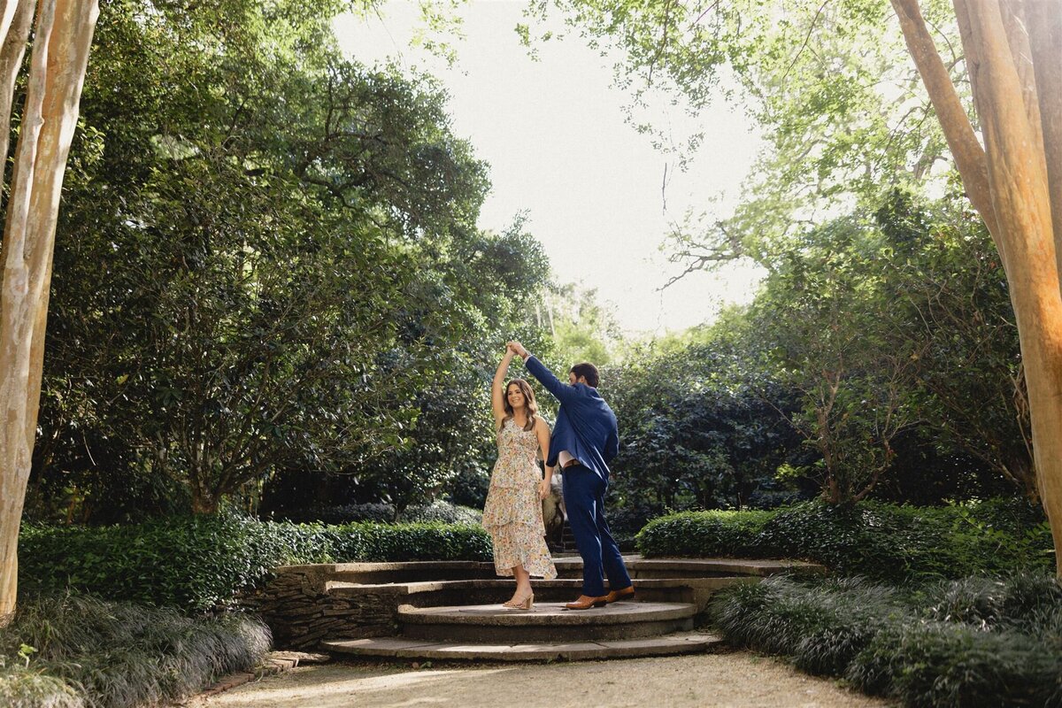 couple-dancing-greenery-rip-van-winkle