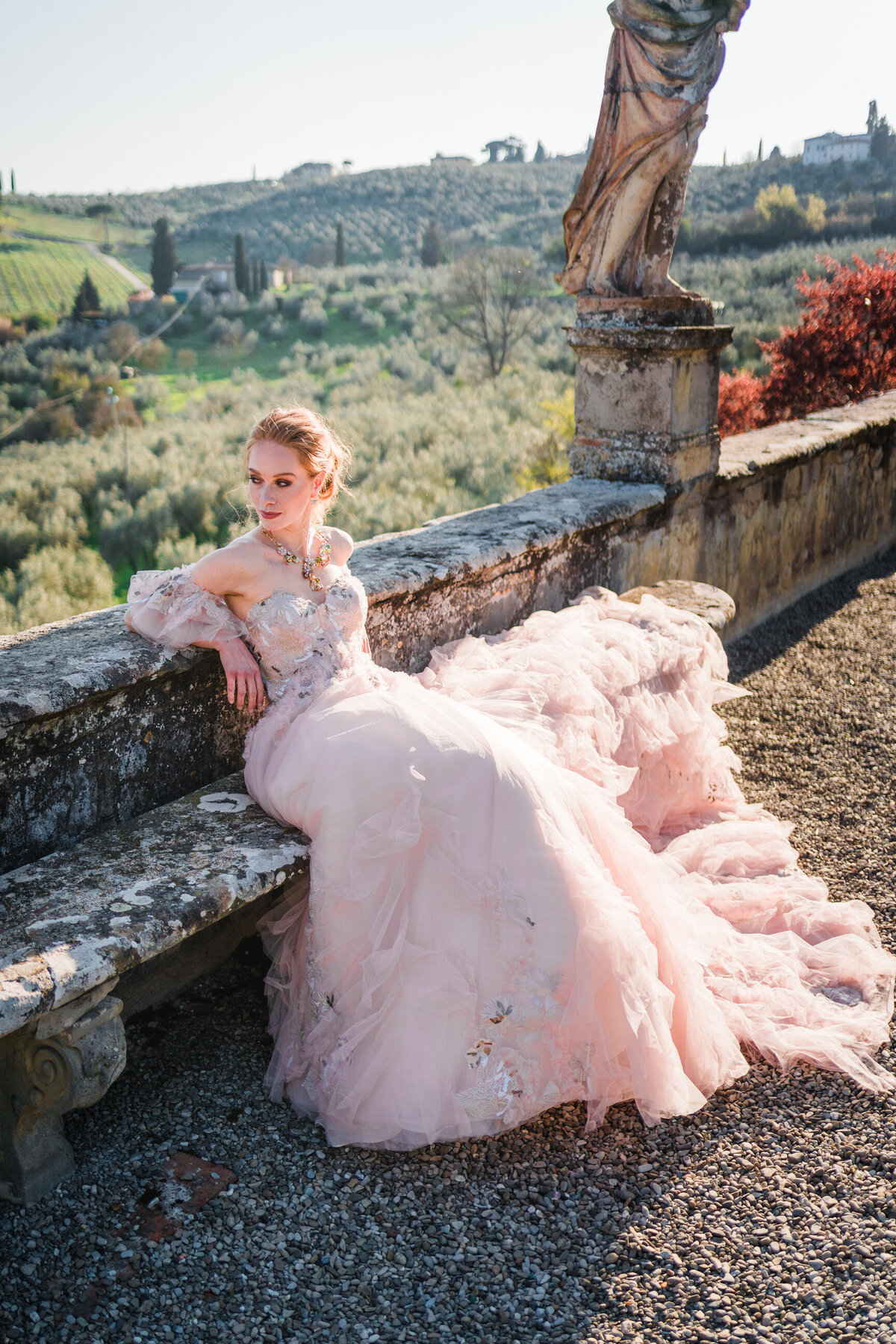 Bridgerton-inspired-wedding-Tuscany-photographer-141-1