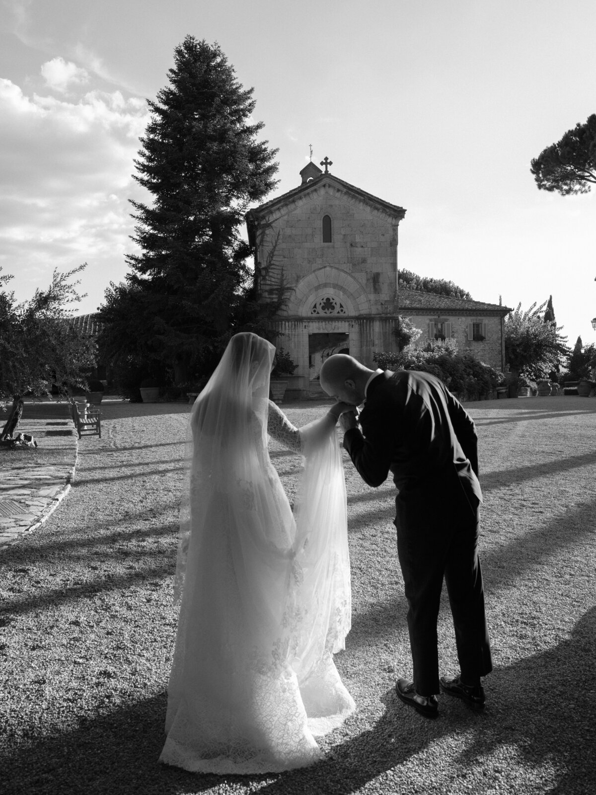 AshleyPigottEvents-Destination-Wedding-Weekend-Valentina&Stefano-BorgoSanFelice-Italy-091