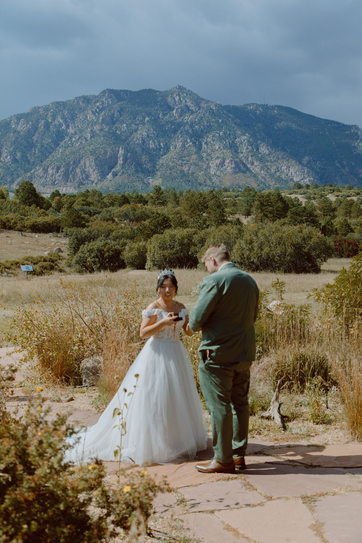 Vivian_Luke_Sneaks-146