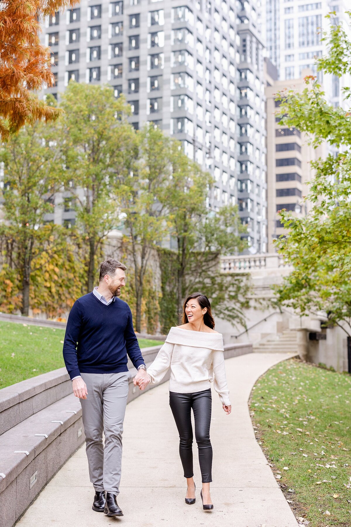 downtown-chicago-fall-engagement-session-jenna-sean_0022