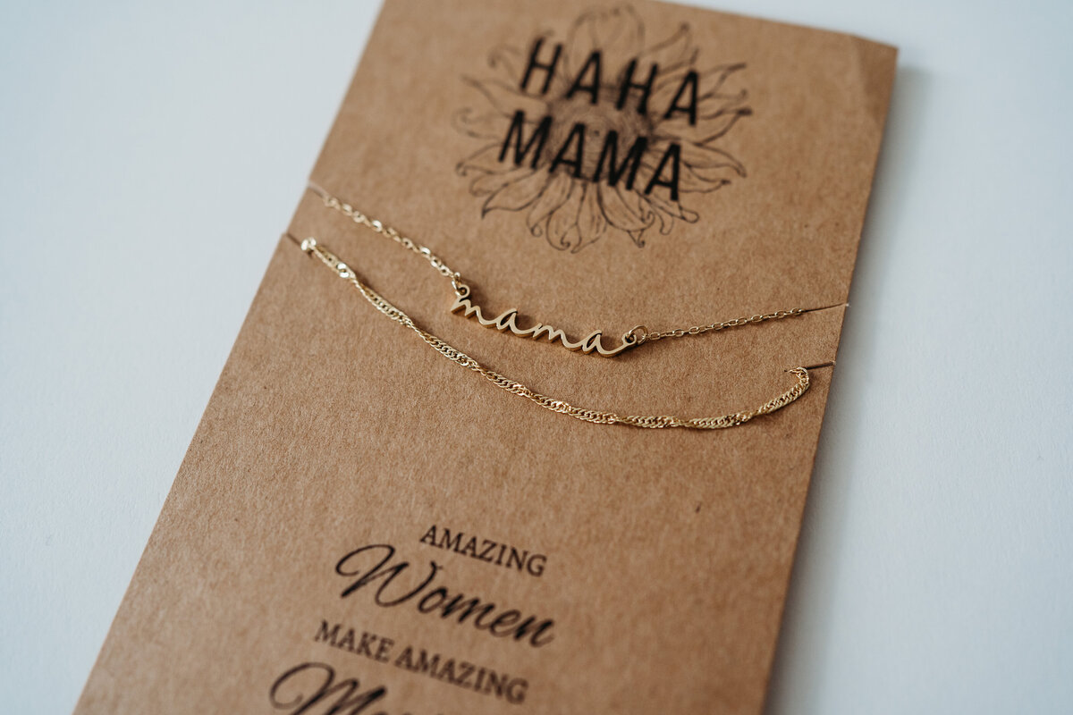 NECKLACE CLOSE UP