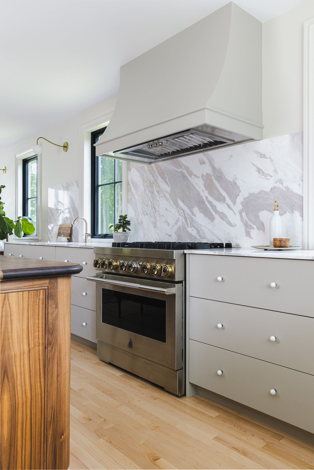 Parisian Mid Century Kitchen