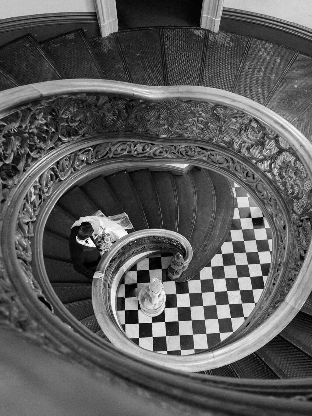NikkiSanterre_EastCoastLuxuryWeddingPhotographer_PeabodyLibraryWeddingNouvelleEvents_Emily&Daniel-75