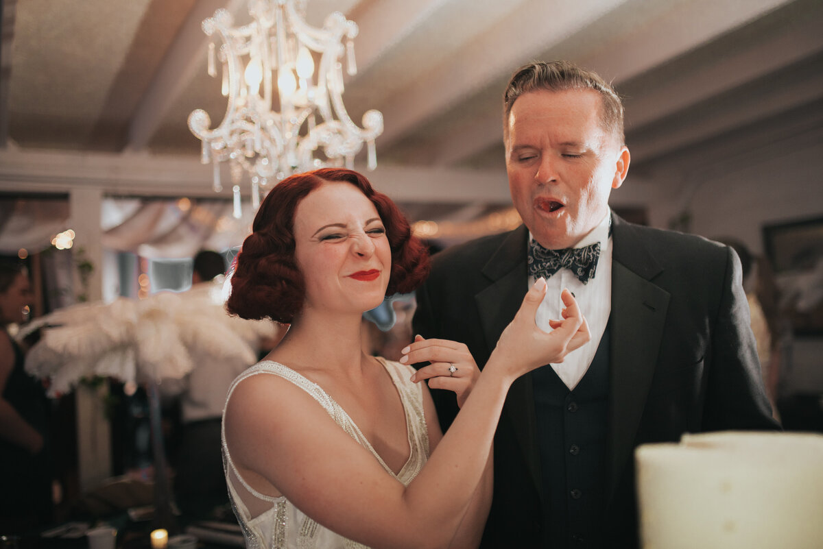 Reception-Arizona-Wedding-Photographer-Iowa_wedding_photographer-Bakyard-wedding-vintage-bride-Alaynna-Ann_Schwartz-Playlife-47