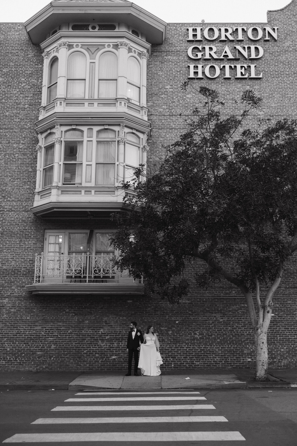horton-plaza-hotel-san-diego-wedding-raven-berlin-photo-870