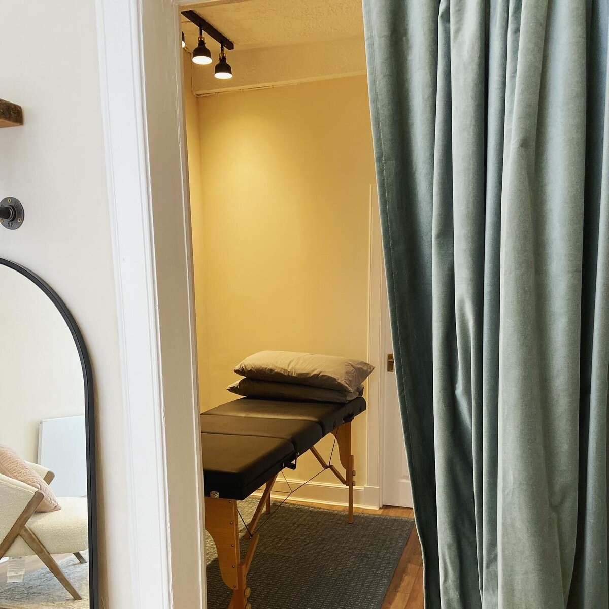 treatment room to hire edinburgh