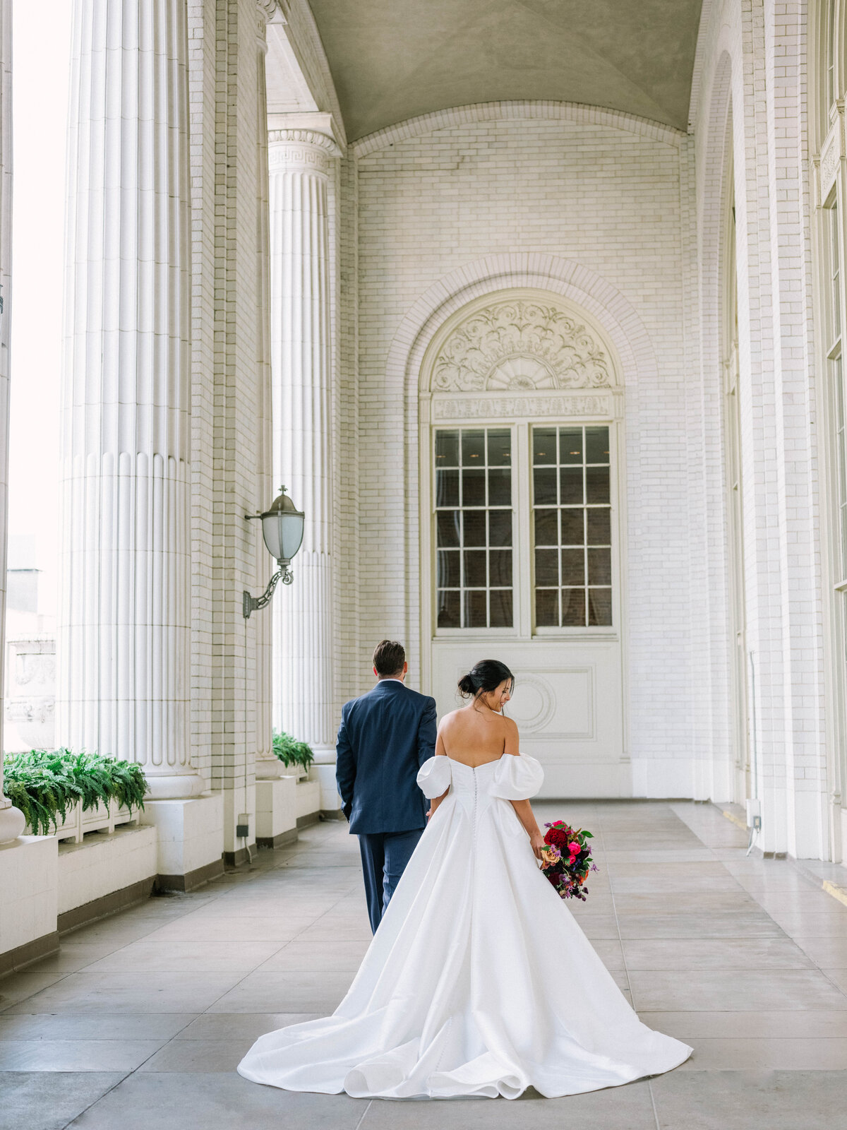 Ellen-Ashton_photography-Dallas-Wedding-Photographers-union-station-dallas6