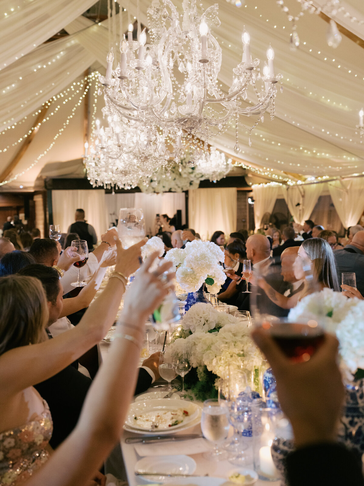 romantic-wedding-reception-at-castle-hill-inn