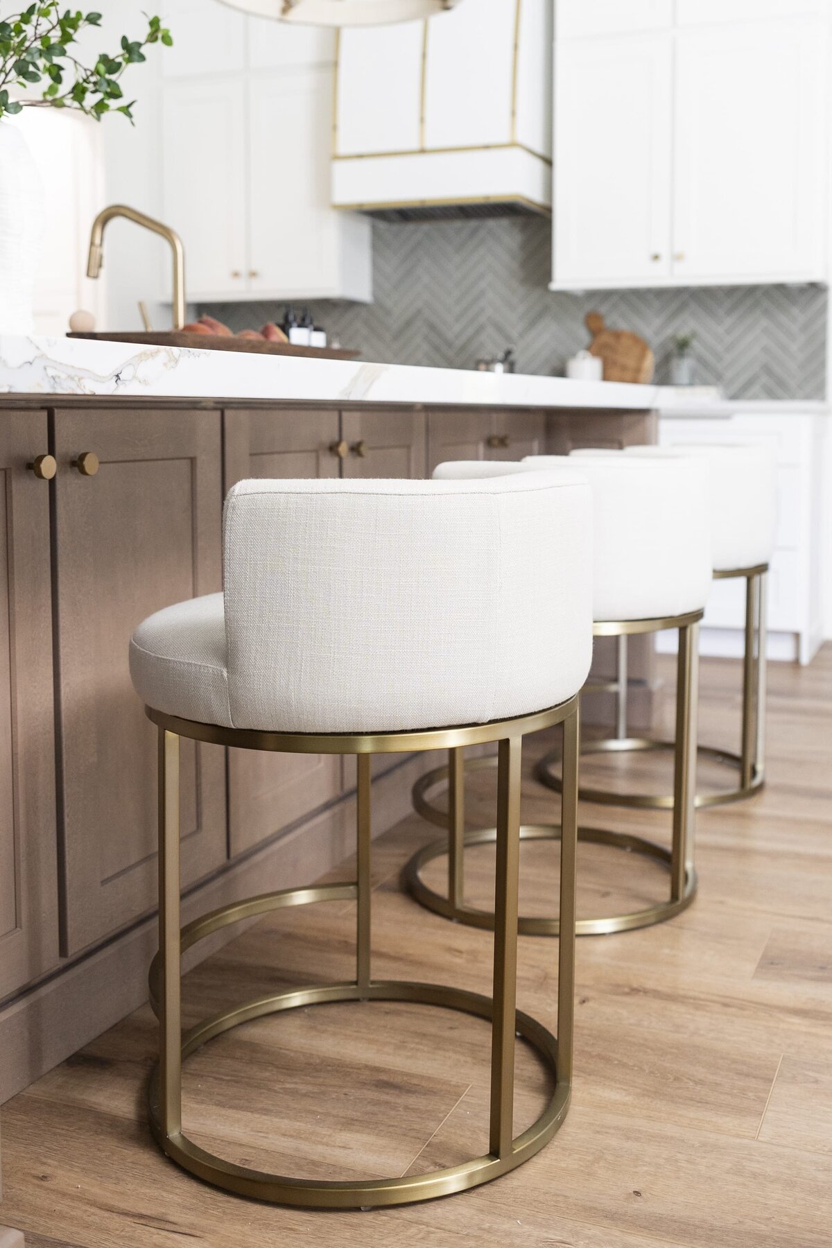 dewine design orlando interior designer belle isle kitchen gold and white barstools