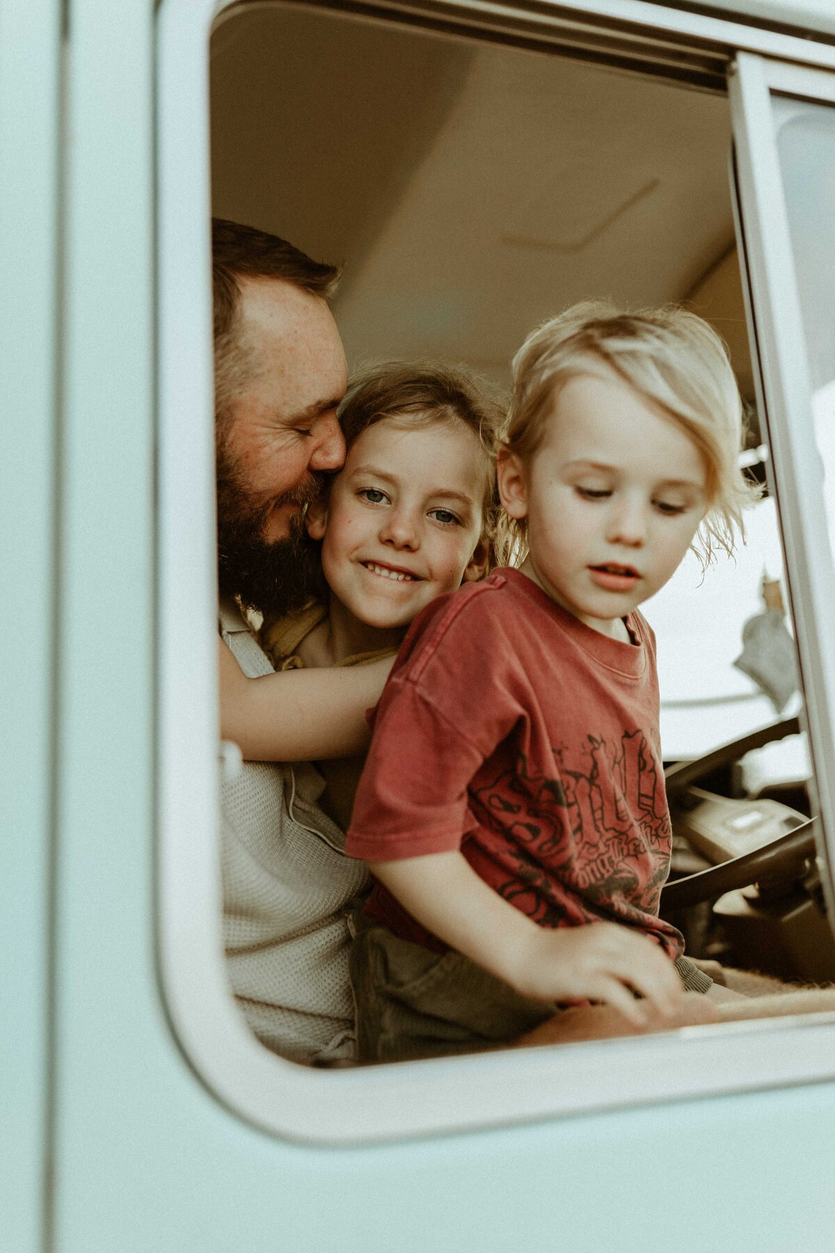 emmawandphotography_bundneena_kurnell_motherhood_sutherlandshirephotographer_cronullaphotographer_motherhood_sydneymotherhoodphotographer_royalnationalpark_familyphotographer_sutherlandshirefamilyphotographer_cronullafamilyphotographer_beachshoot_beachfamilysession_vanlife_urbanfamilyphotographer