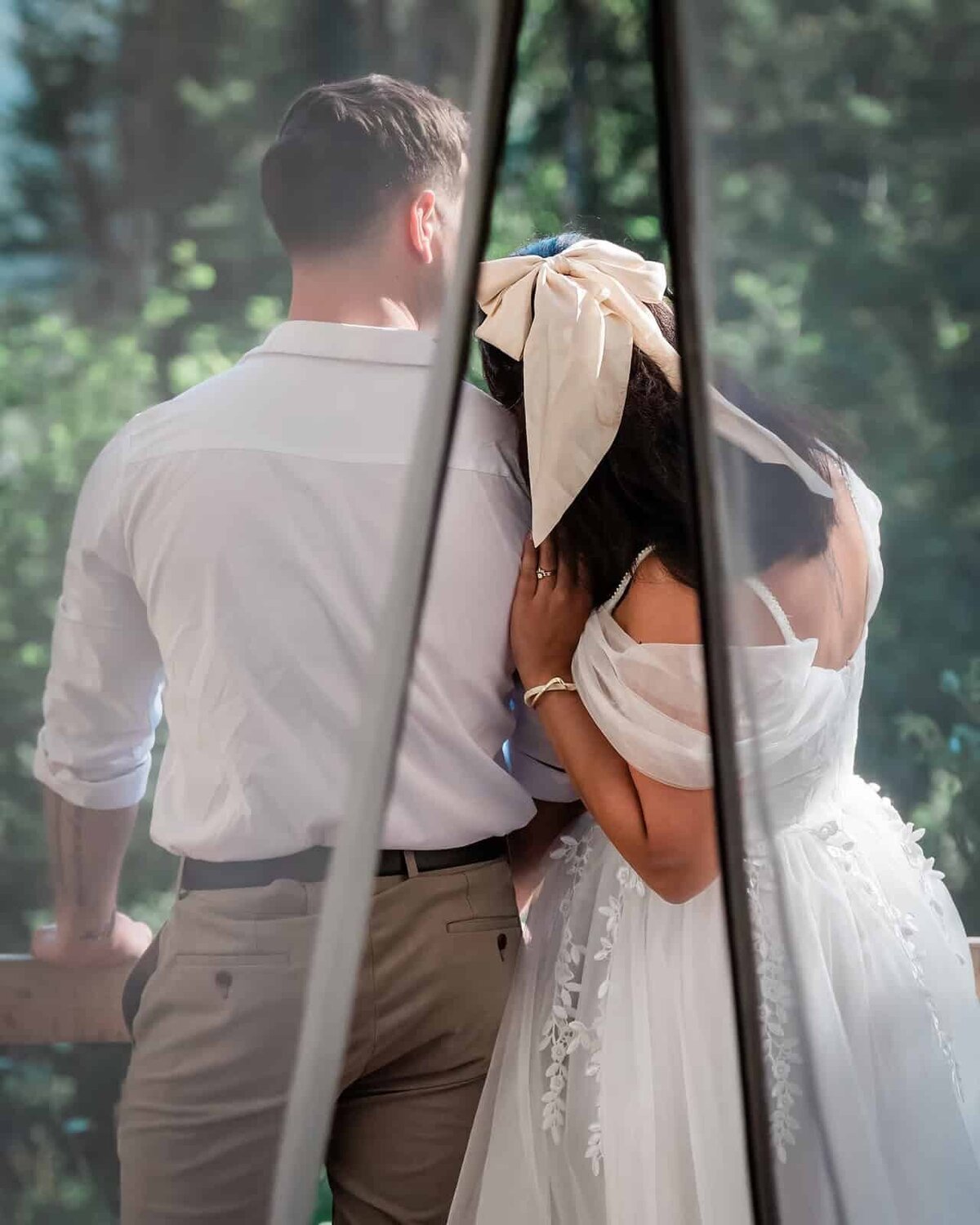 luxury-tented-elopement-in-alaska-Soul-and-Sky-Weddings