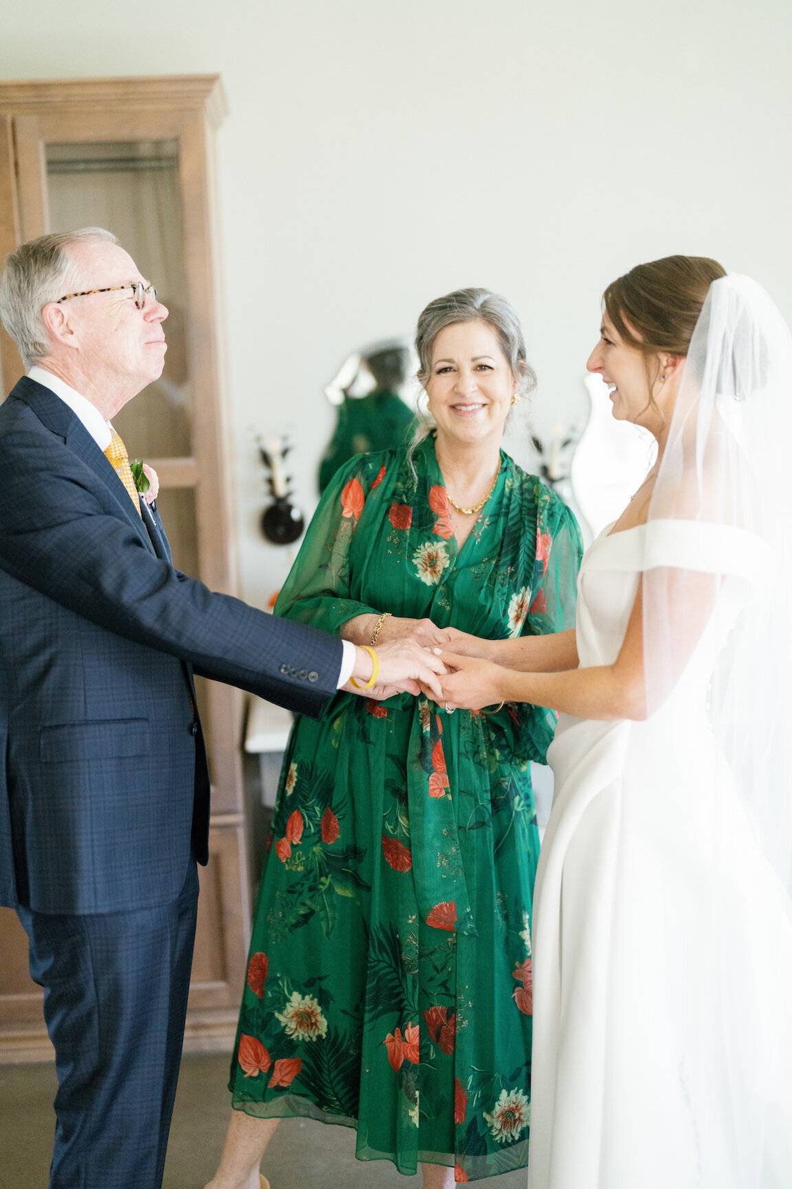 Canyonwood Ridge wedding venue with sweeping Hill Country views and oak trees