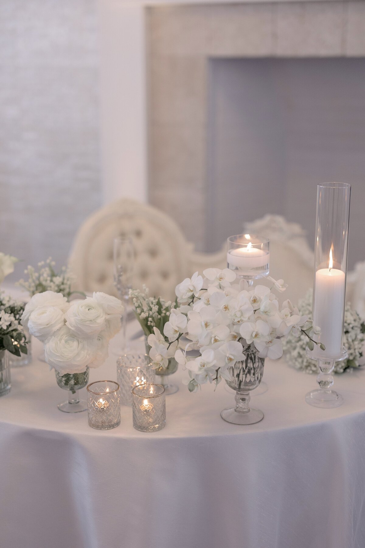 Modern clear reception decor by Stone Blossom at Belle Mer, Newport.