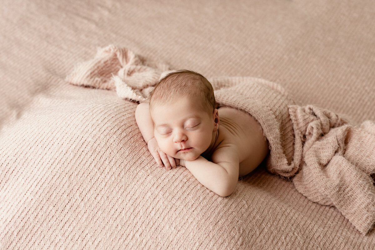 Brookfield-Newborn-Photography-3
