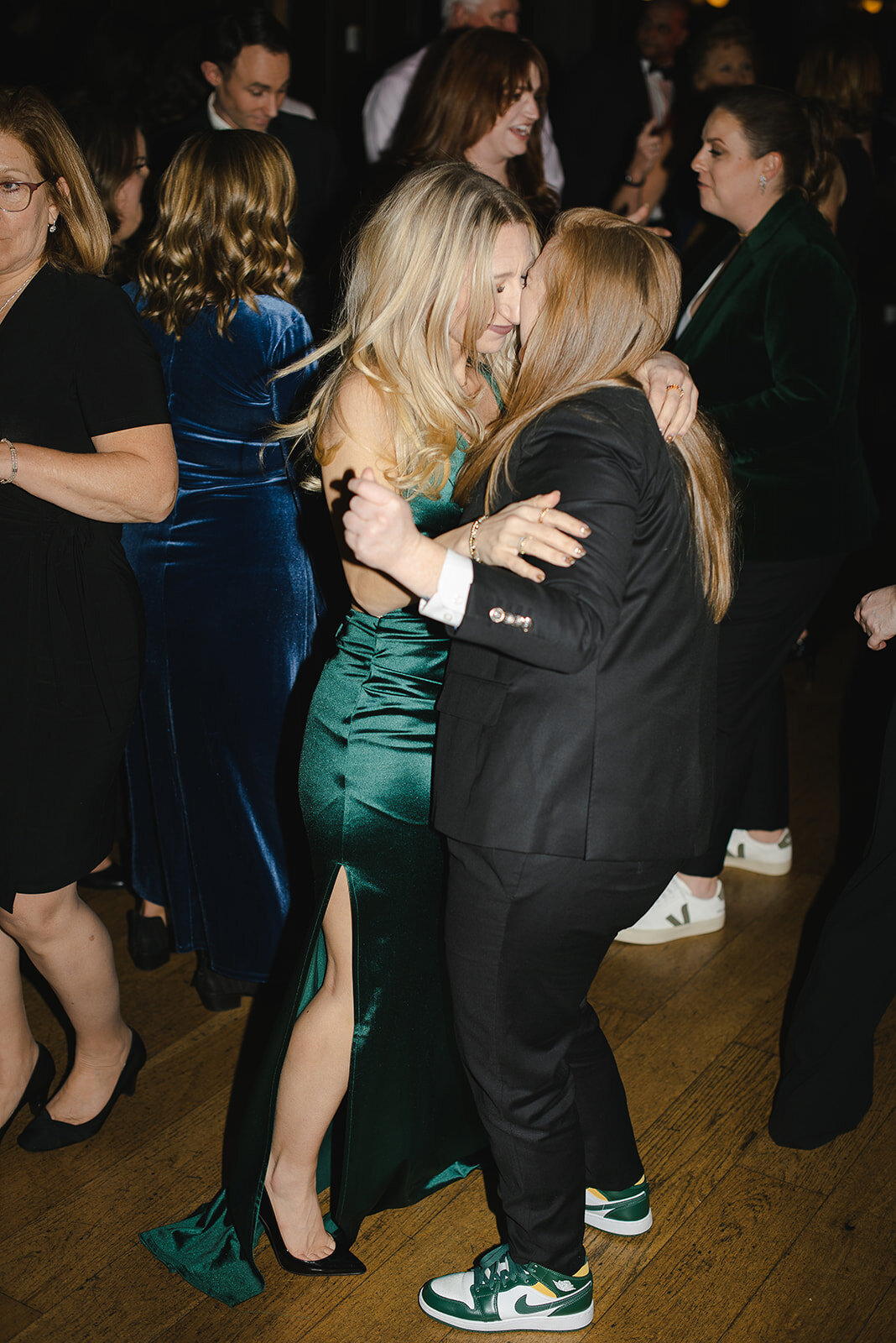 MariaErinDistrictWineryWedding-703