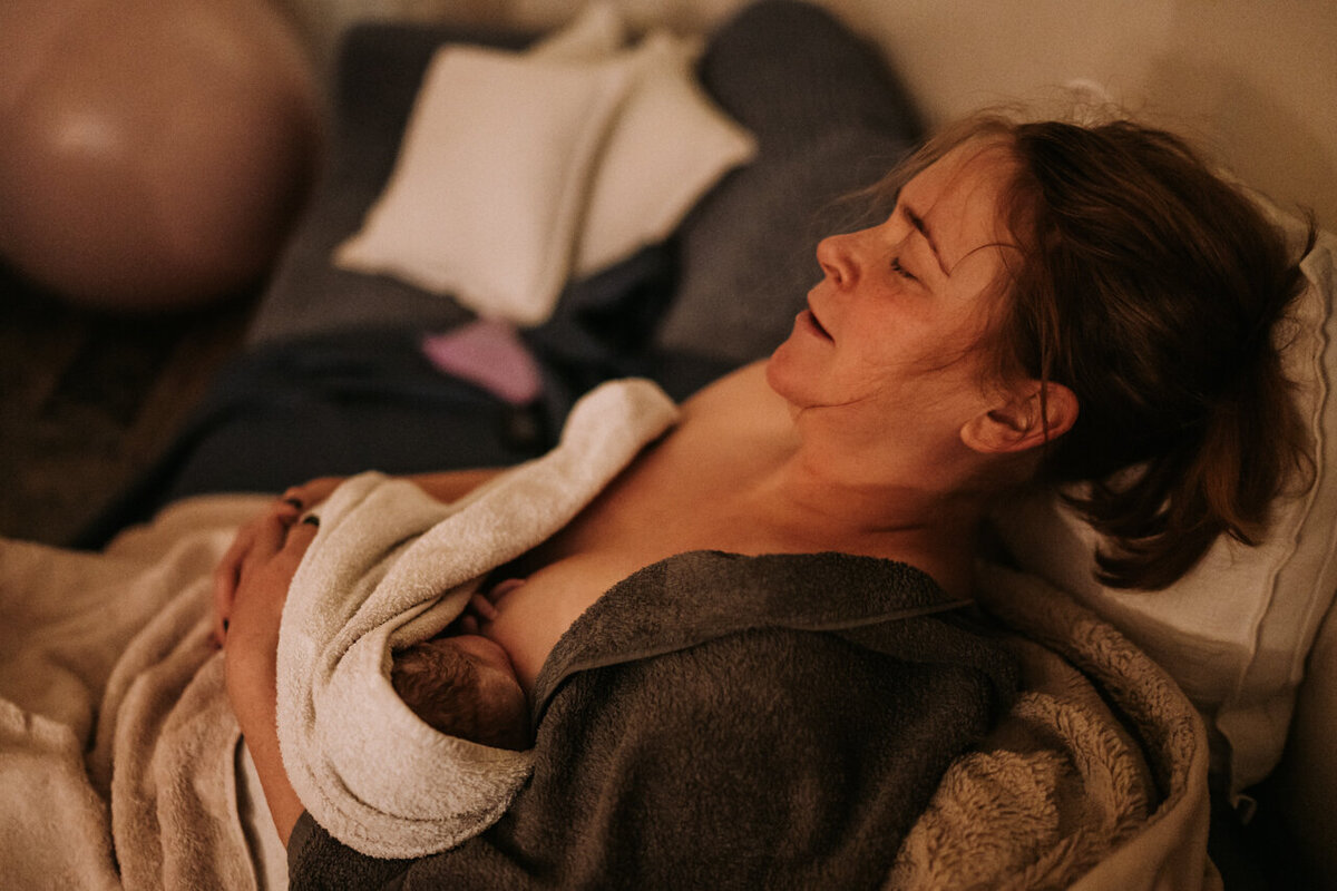 birth-photographer-doula-buckinghamshire-25