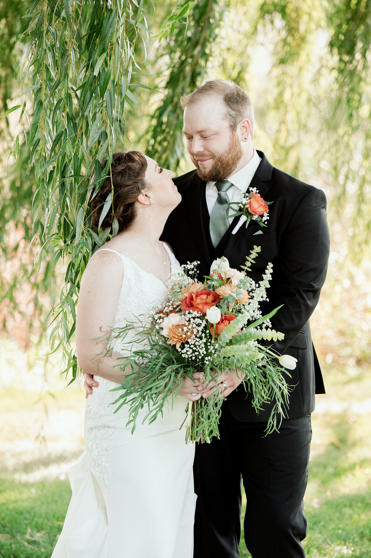 9581-Wedding at The Grands at Mulligans in Sartell Minnesota- Wedding Photographer Nicole Hollenkamp