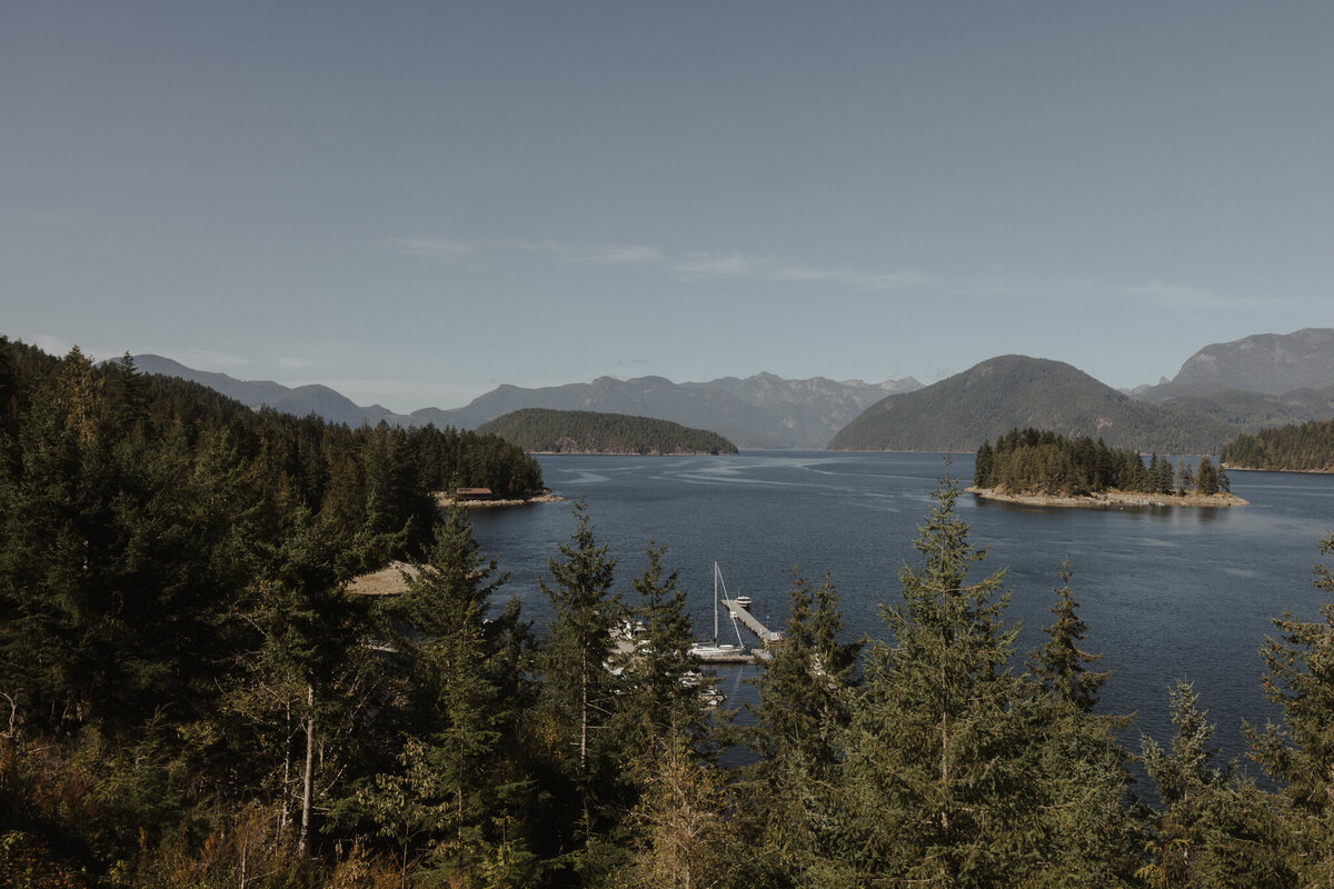 victoria-and-chester-west-coast-wilderness-lodge-intimate-wedding-chelsea-brown-photography-44