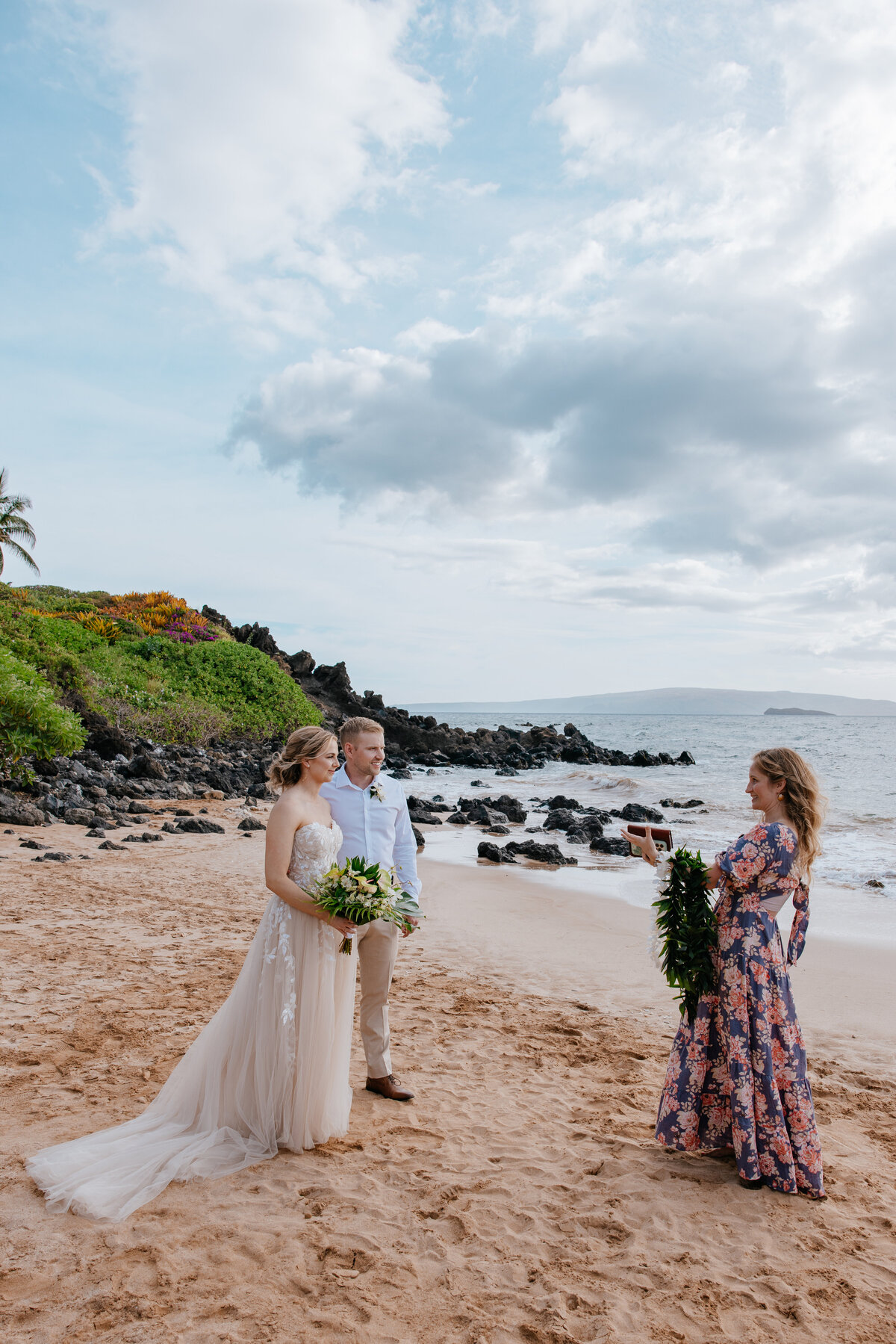 Lets get married in maui 