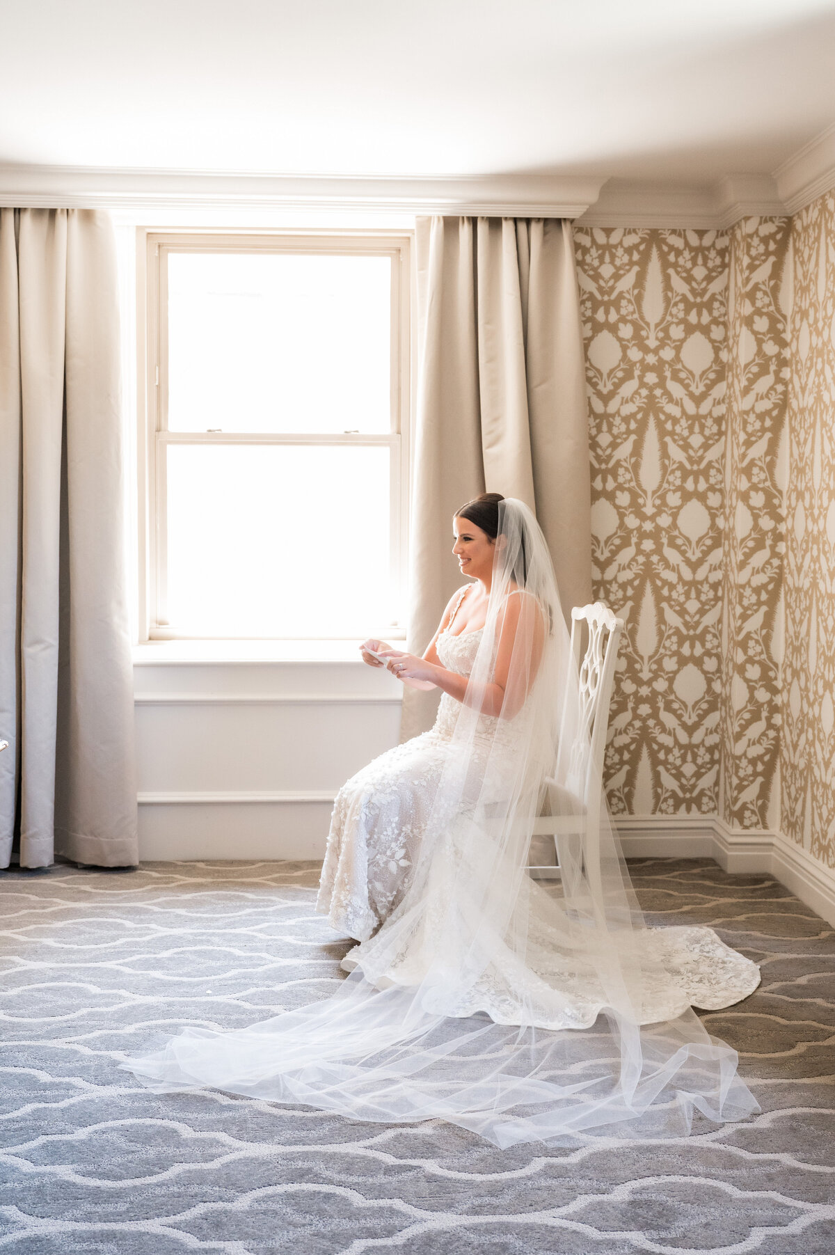 bride in presidential suite at the omni william penn hotel