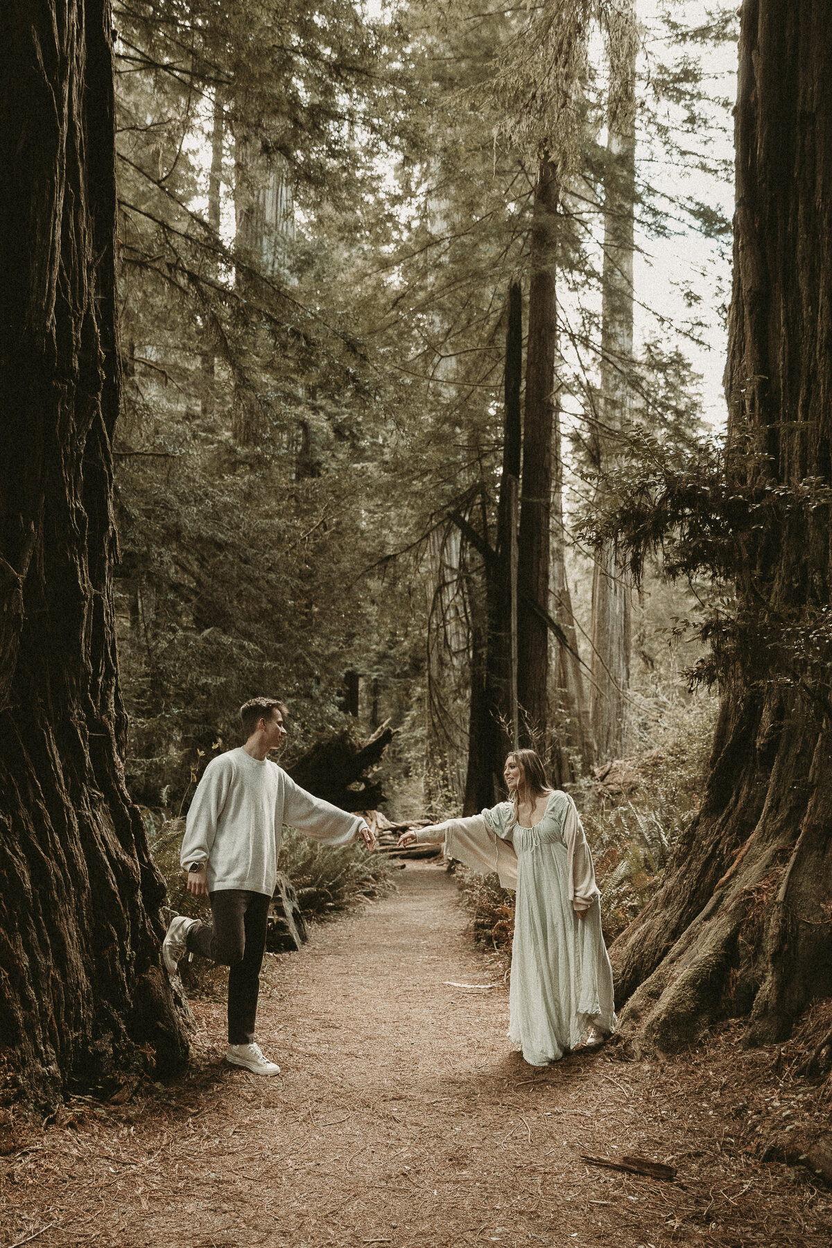 AbbyReePhotography-RedwoodsCouple-74