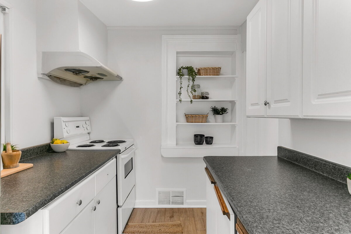 20-web-or-mls-15_002_Kitchen