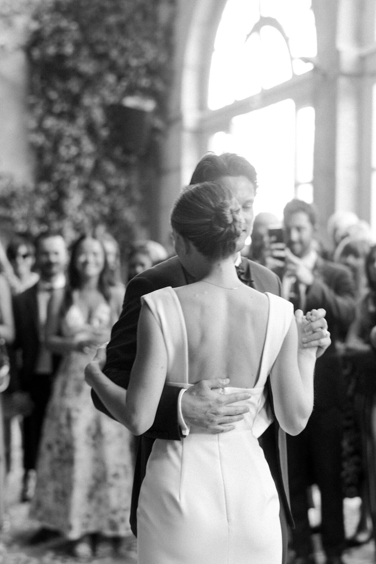 Maïlys Fortune Photography Husband Wife Wedding Weddings Photography France Switzerland Italy Timeless Dreamy Imagery Bilingual French English Destination Weddings Destination Wedding Provence French Riviera Paris Lake Como Tuscany101