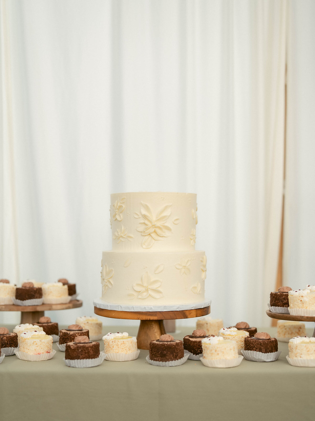 Leah Black Photography-Mack + Ricky Wedding-Crested Butte-1186
