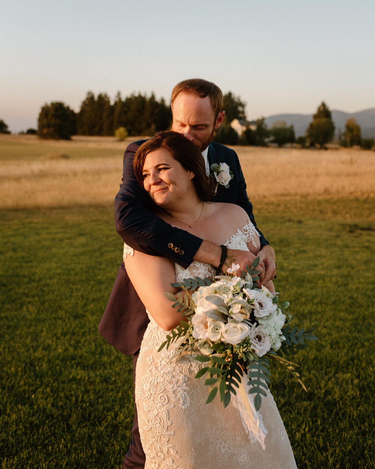 farmhouse_on_greenbluff_spokane_washington_wedding_6