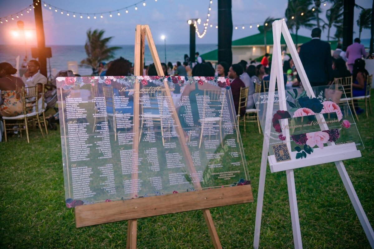 acrylic seating plan for outdoor wedding