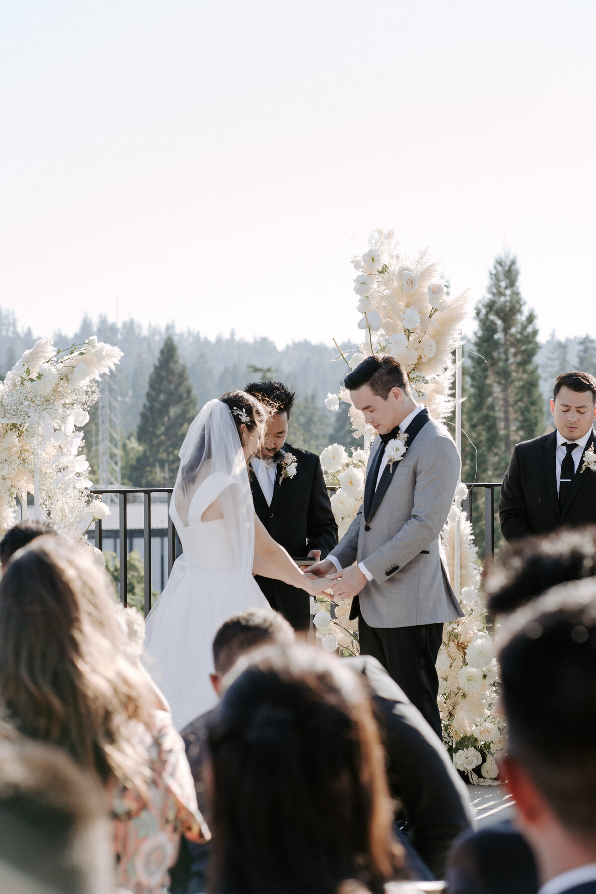 ironlight-modern-wedding-ariel-caleb-oregon-164