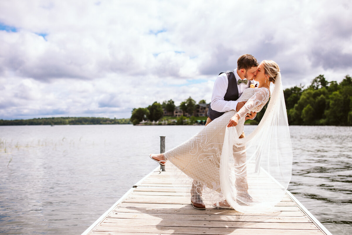 Minnesota-Alyssa Ashley Photography-wedding-15