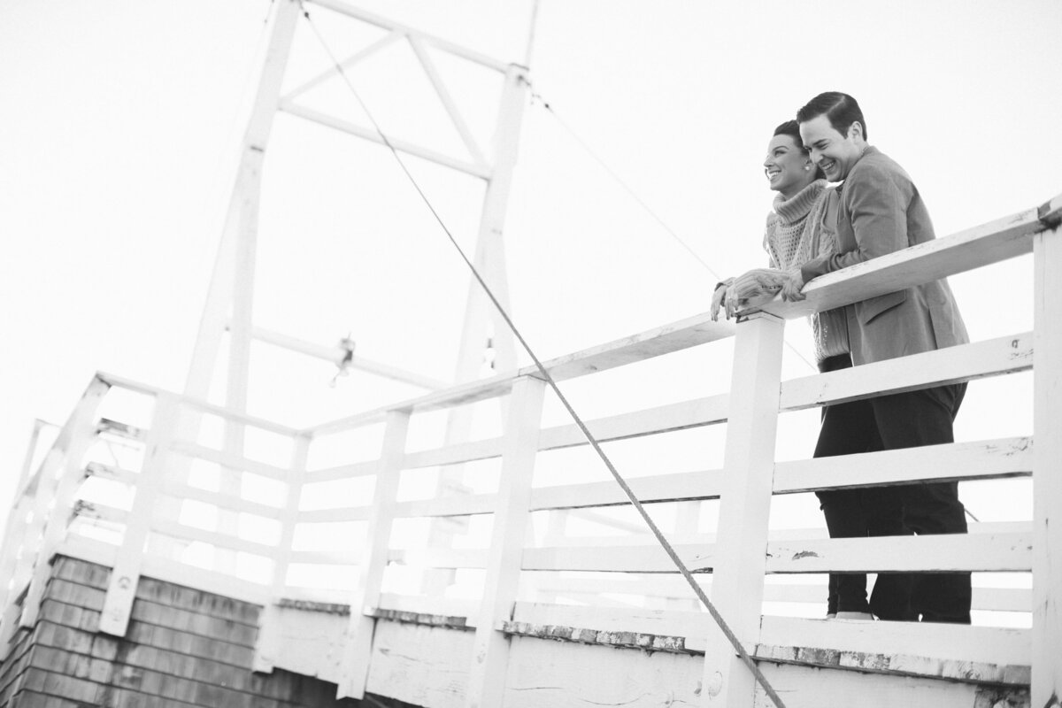 candid-boston-engagement-photographer-zev-fisher035