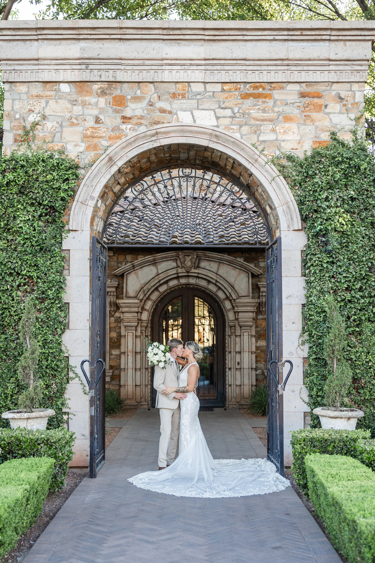 Villa Sienna Romantic Wedding10