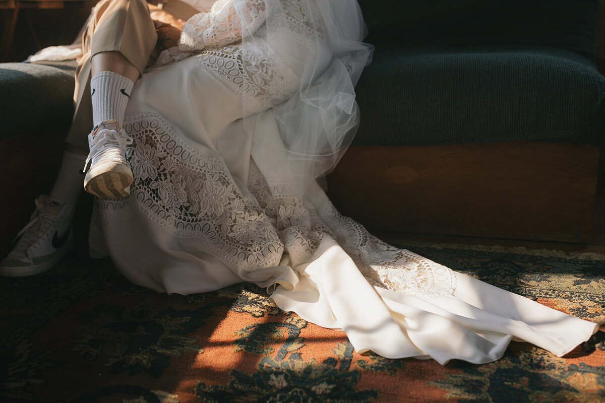 bend-airbnb-lgbtq-elopement-cliff-35
