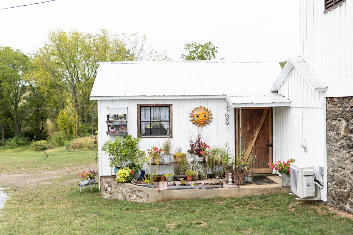 Jenna Shriver Photography_The Hummingbird Chateau_venue images_downsized-055