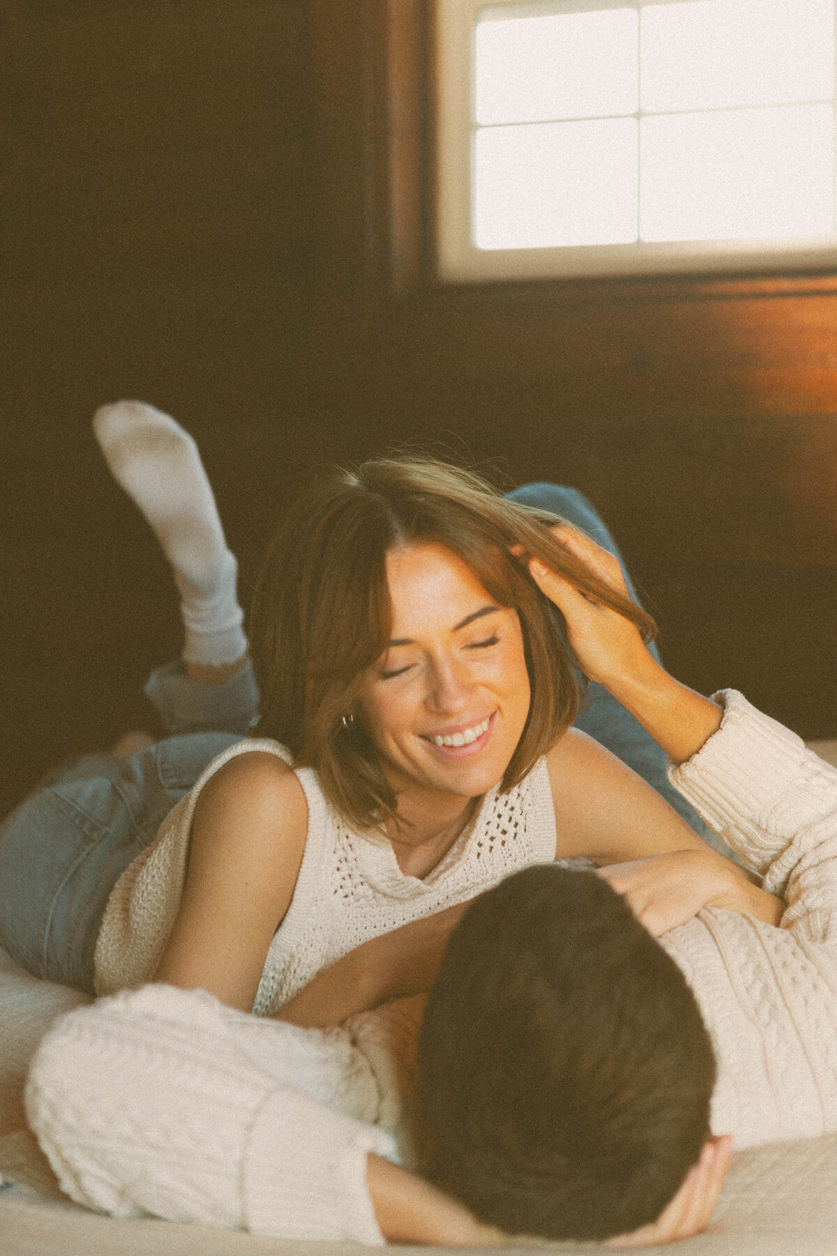 Cozy-Cabin-Couples-Session-in-Snowy-Mountains-of-Utah231205--0084