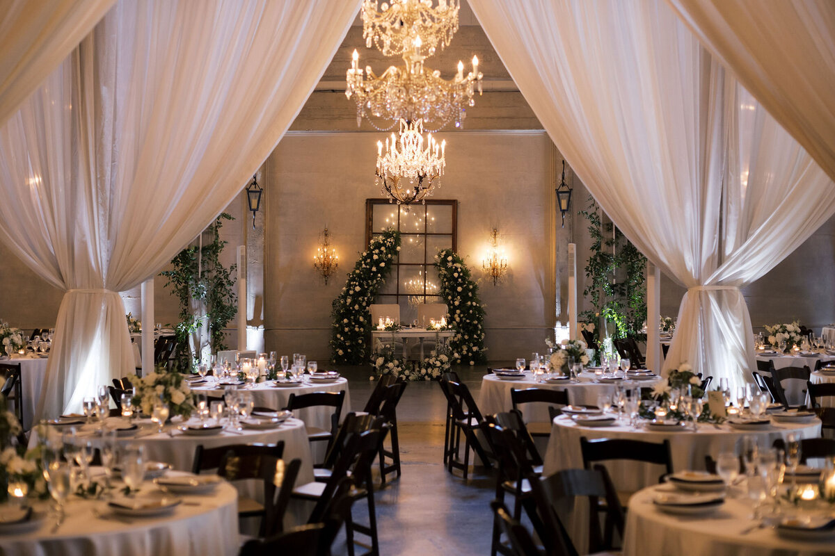 Caitlin&BrianWedding_Reception_IvoryBlushPhotography34