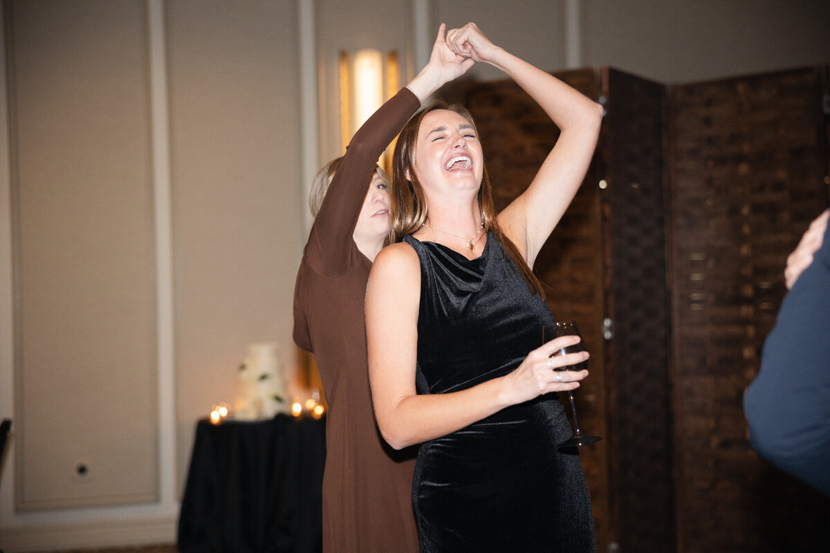 Guests dancing during wedding reception at Paradise Valley Country Club in Arizona