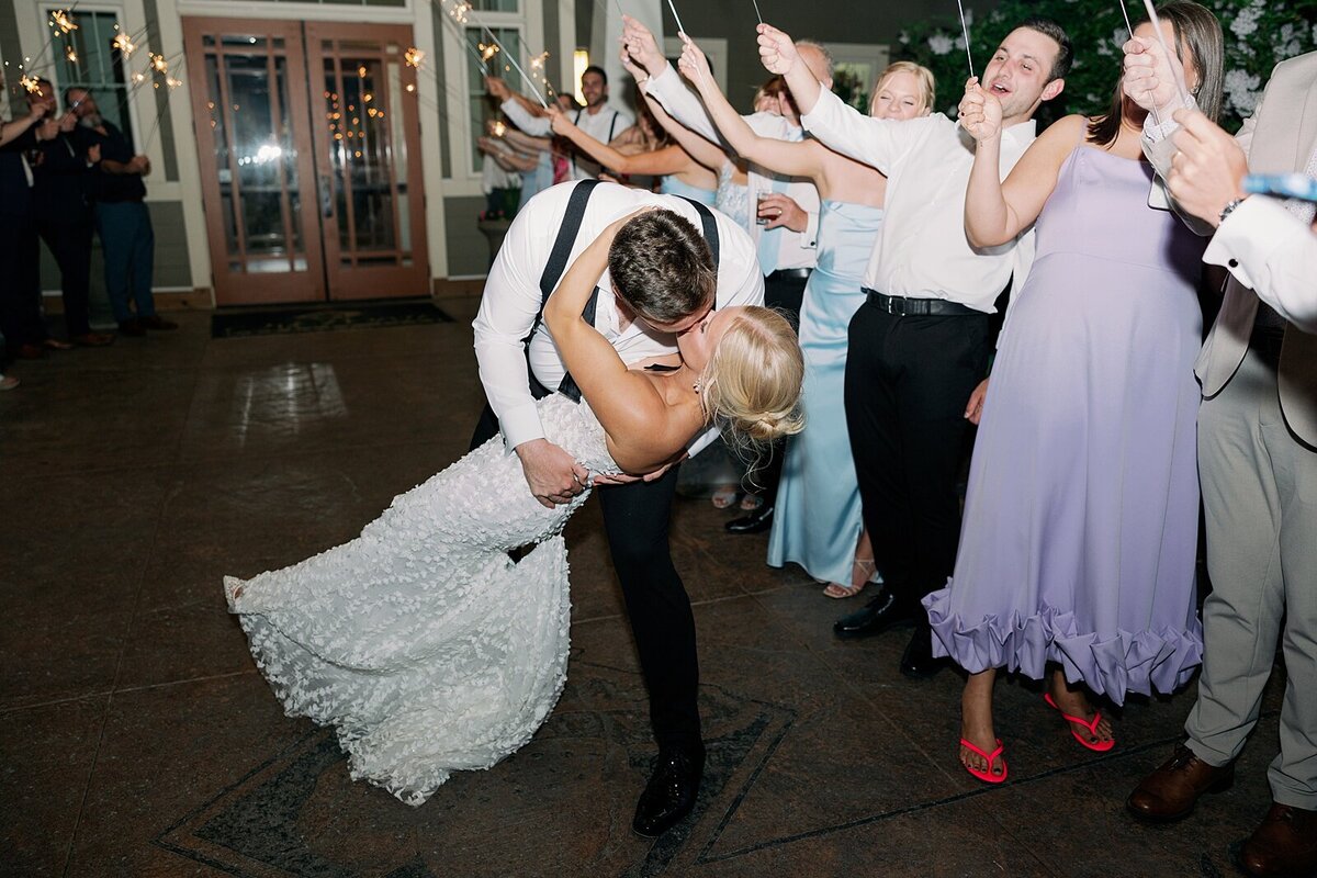 Oak-pointe-country-club-wedding_1294