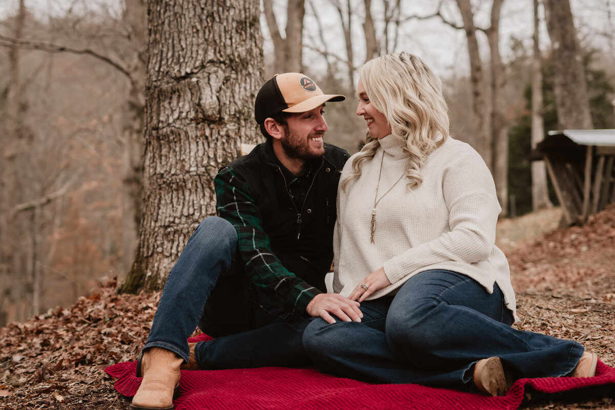 Knoxville Couples Photographer