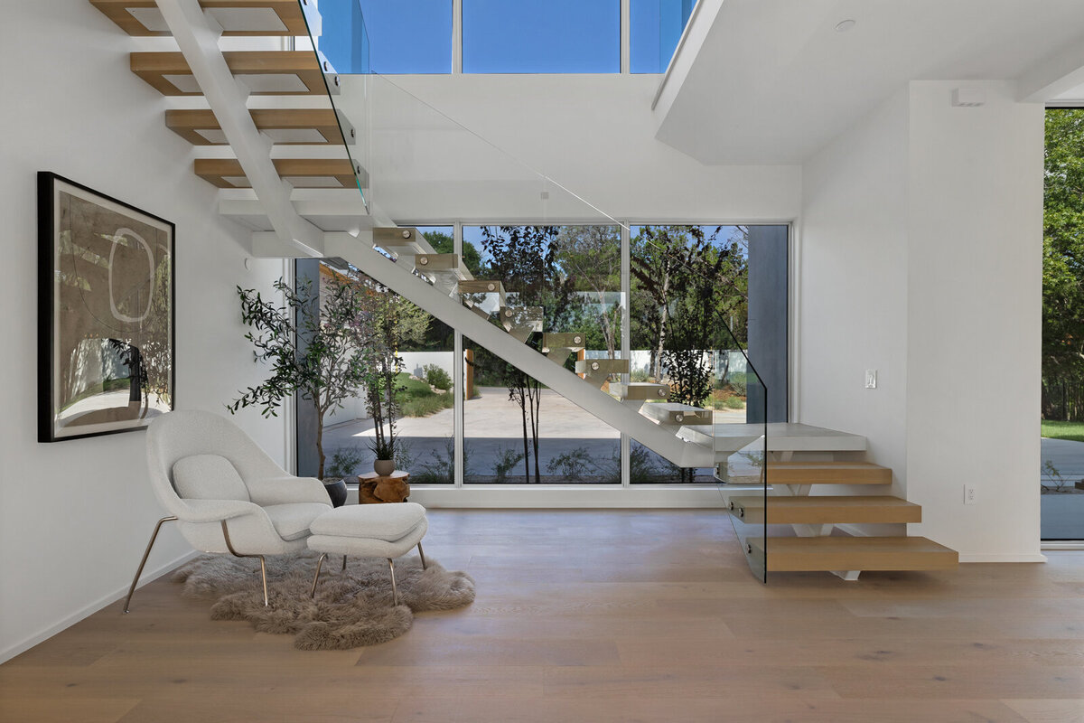 2707-toro-canyon-staircase-1