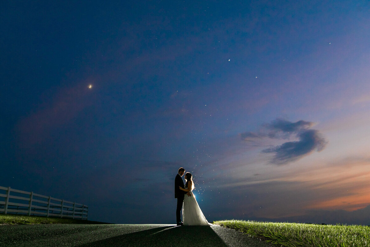 sunset wedding photos at Vignon Manor