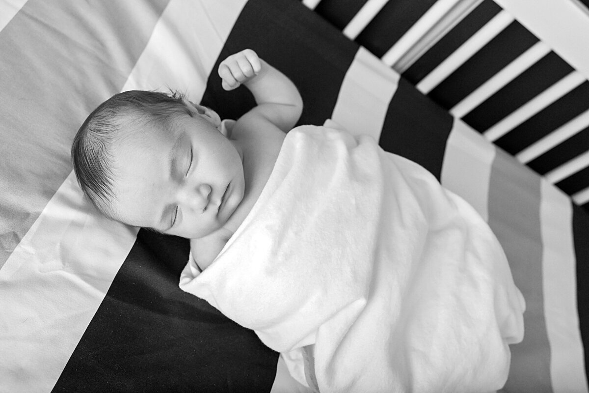 BrandenburghNewborn-21bw