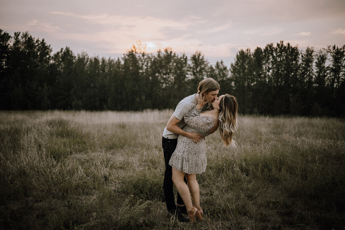 Edmonton_engagement_photographer (7)