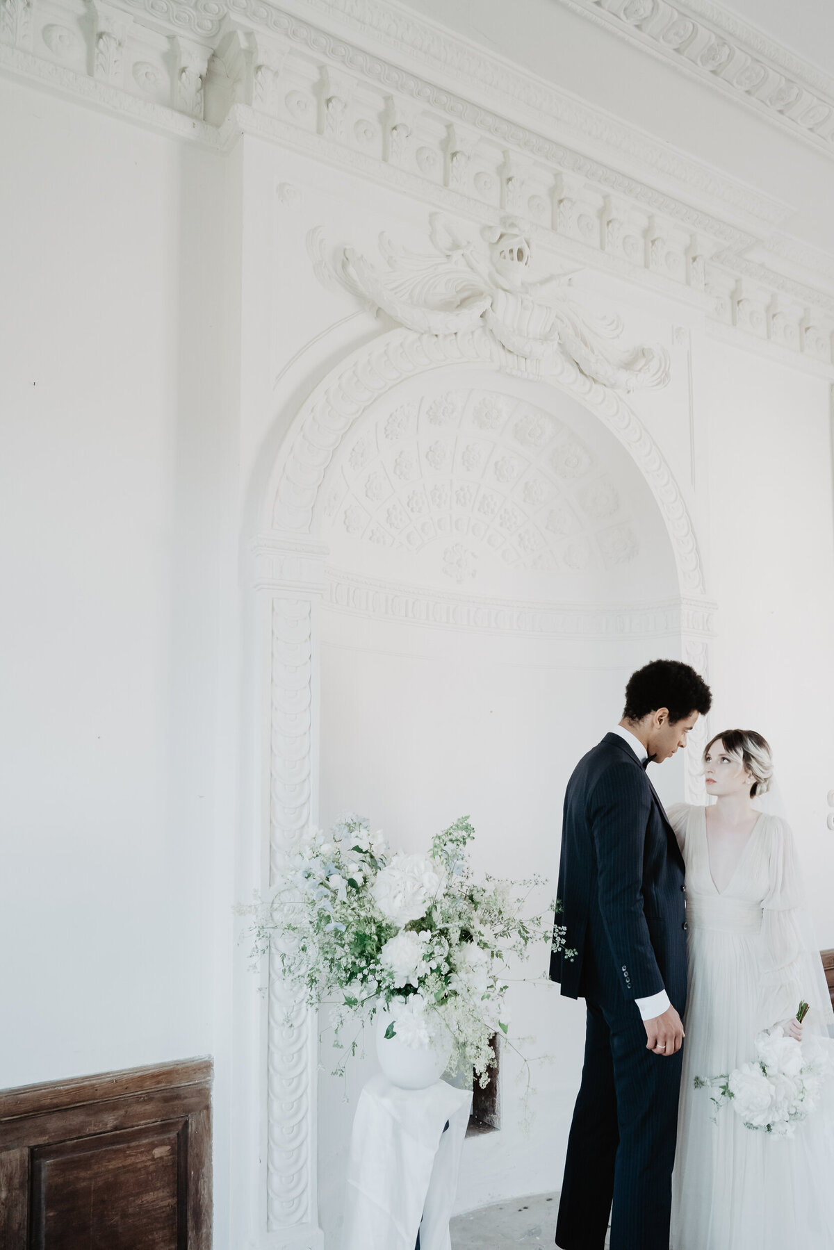 wedding inspiration "Poetry of clouds" at Schloss Virnsberg - by wedding photographer SELENE ADORES-258