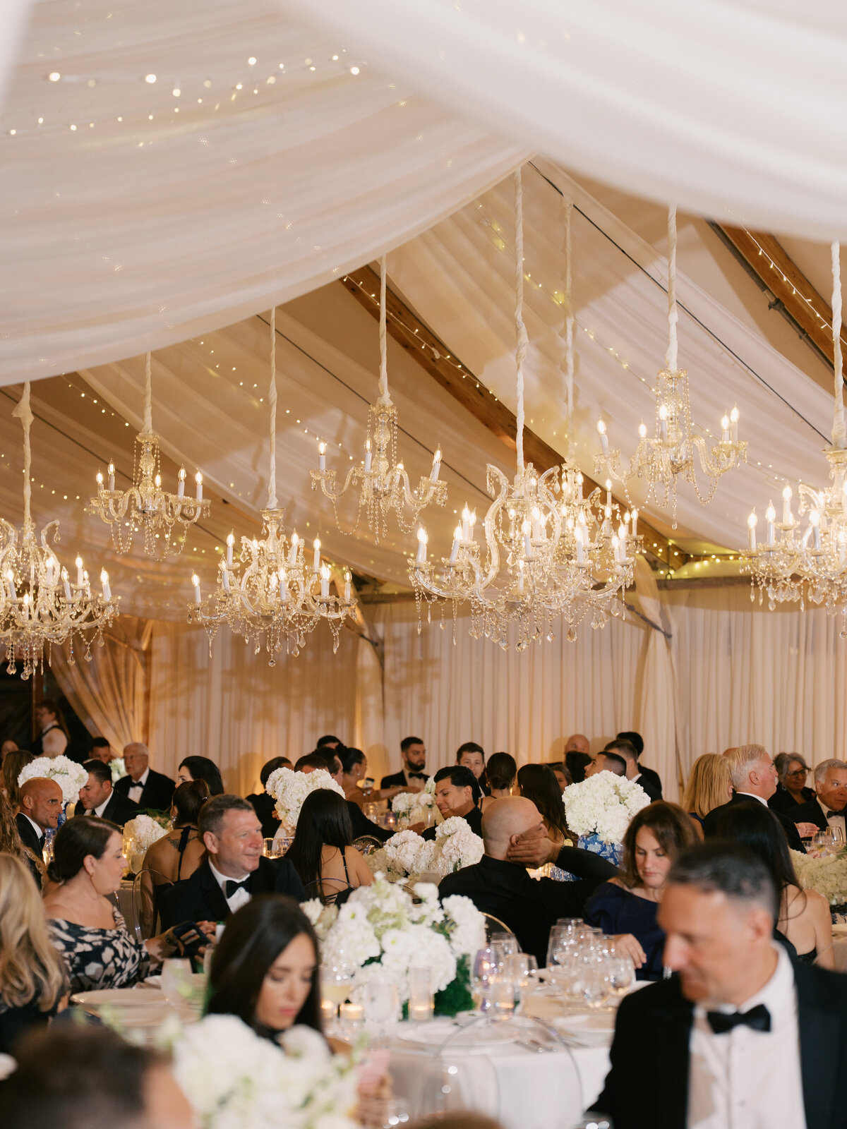 unique-wedding-lighting-at-castle-hill-inn