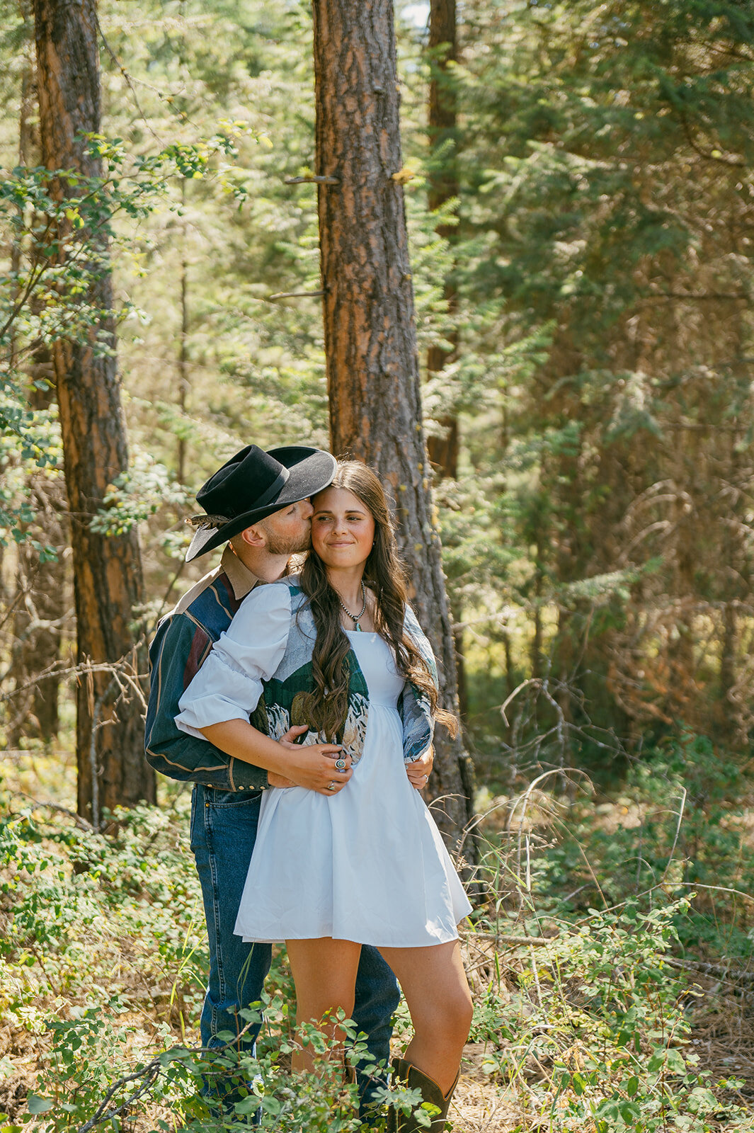 presley-gray-photo-haybale-forest-montana-elopement-8121